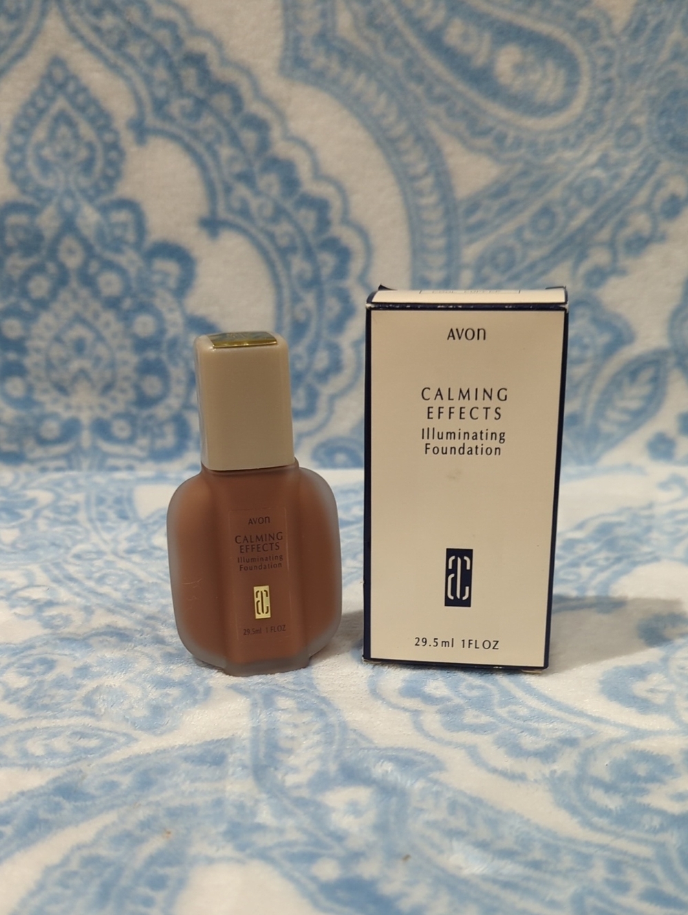 Avon Calming Effects Illuminating Foundation - Medium Brown - Cool Copper
